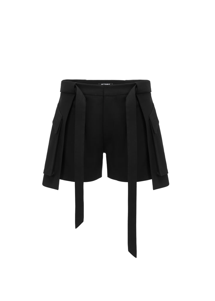 Cargo Shorts in Black | MICHMIKA