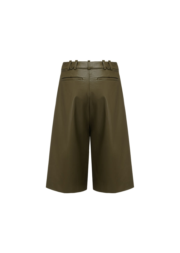 Pleated Bermuda in Green | MICHMIKA